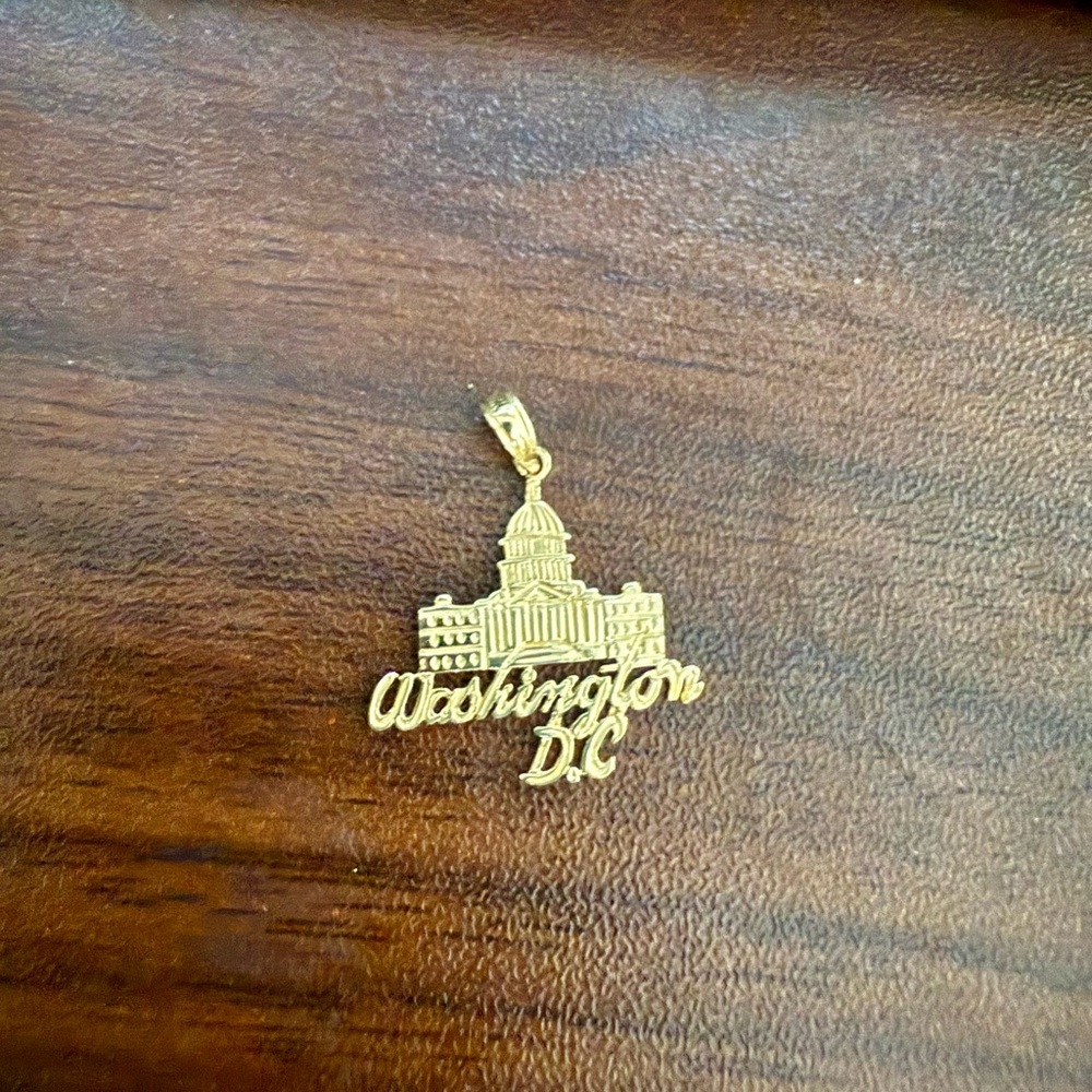 New! 14k Gold Washington D.C. Pendant